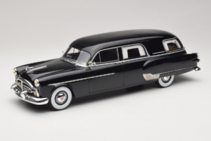 Packard Henney Sort BoS Models 1:18 BOS342 Metal