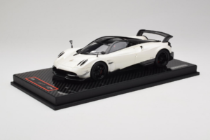 Pagani Huayra BC White Metallic Yy Model 1:18 REMC025 Resin — billede 2 af 7