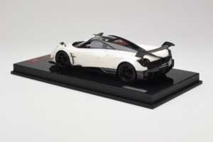 Pagani Huayra BC White Metallic Yy Model 1:18 REMC025 Resin — billede 5 af 7