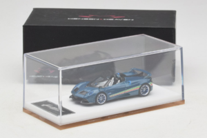 Pagani Huayra Tricolore Roadster Blå Henson & Heaven 1:64 PHTRB01 Resin — billede 7 af 8