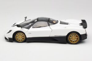 Pagani Zonda F Hvid Mondo Motors 1:18 157655 Metal — billede 4 af 8