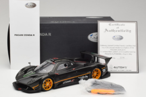 Pagani Zonda R Revolucion Carbon Fiber AUTOart 1:18 78261 Metal — billede 8 af 8