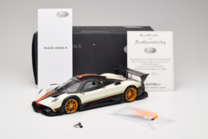 Pagani Zonda R Revolucion Hvid AUTOart 1:18 78262 Metal — billede 8 af 8