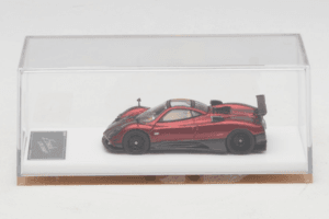 Pagani Zonda Tricolore Rød Henson & Heaven 1:64 PZTR01 Metal — billede 6 af 7