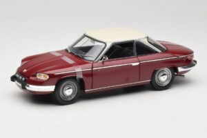 Panhard 24 CT Rød Solido 1:18 1832500 Metal