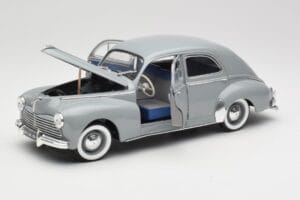 Peugeot 203 Gris Clair Solido 1:18 8145 Metal — billede 2 af 8