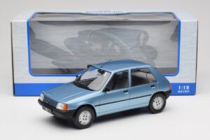 Peugeot 205 Blå MCG 1:18 MCG18491 Metal — billede 6 af 6