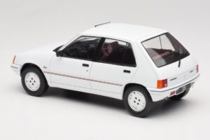 Peugeot 205 Hvid MCG 1:18 MCG18493 Metal — billede 5 af 6