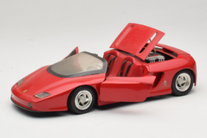 Pininfarina Mythos Rød Revell 1:18 8806 Metal — billede 2 af 8