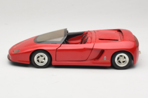Pininfarina Mythos Rød Revell 1:18 8806 Metal — billede 4 af 8