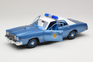 Plymouth Fury Police Pursuit Smokey and the Bandit GreenLight 1:18 19044 Metal — billede 2 af 8