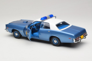 Plymouth Fury Police Pursuit Smokey and the Bandit GreenLight 1:18 19044 Metal — billede 5 af 8