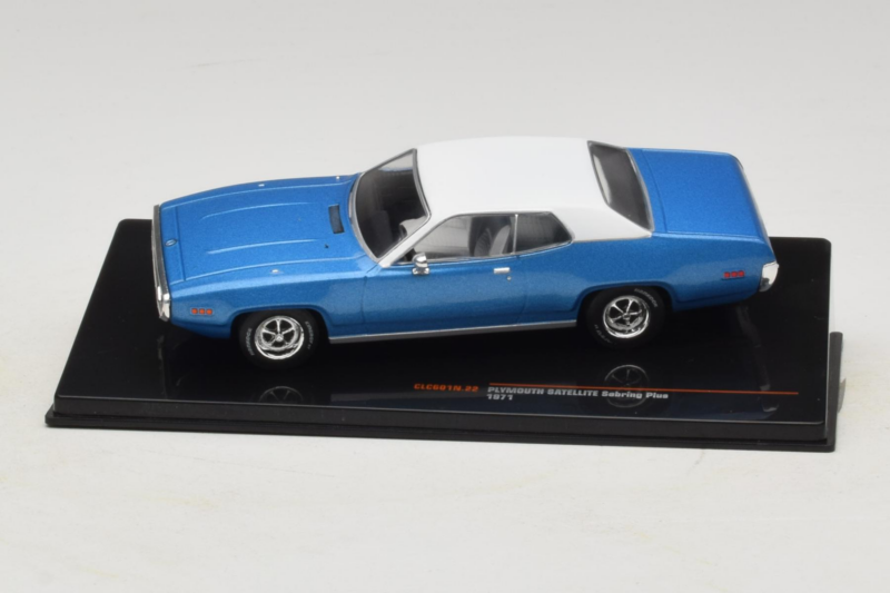Plymouth Satellite Sebring Plus Blå IXO 1:43 CLC601N Metal