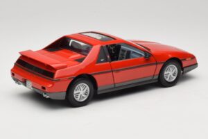 Pontiac Fiero GT Rød Road Signature 1:18 92588 Metal — billede 3 af 8