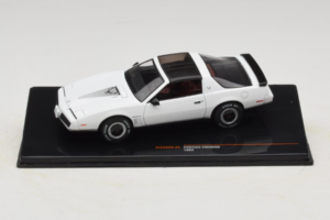 Pontiac Firebird Hvid IXO 1:43 CLC582N Metal