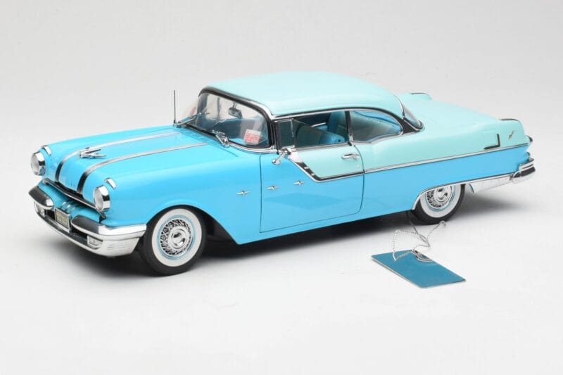Pontiac Star Chief Blå Sun Star 1:18 5041 Metal
