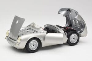 Porsche 550 A Spyder Sølv Maisto 1:18 50314 Metal — billede 2 af 8