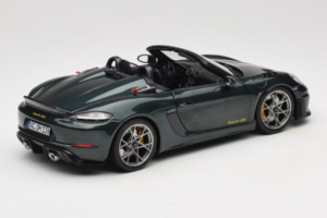Porsche 718 Spyder RS Weissach Pack Forest Green Norev 1:18 187272 Metal — billede 3 af 8