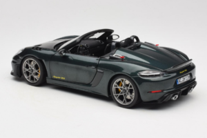 Porsche 718 Spyder RS Weissach Pack Forest Green Norev 1:18 187272 Metal — billede 7 af 8