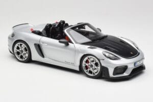 Porsche 718 Spyder RS Weissach Pack GT-Silver Metallic Norev 1:18 187270 Metal — billede 6 af 8