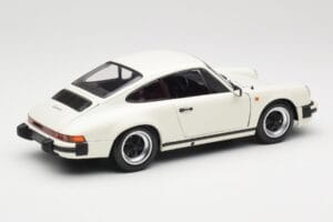 Porsche 911 930 Carrera 3.2 Grand Prix White Minichamps 1:18 100063024 Metal — billede 3 af 8