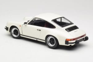 Porsche 911 930 Carrera 3.2 Grand Prix White Minichamps 1:18 100063024 Metal — billede 7 af 8