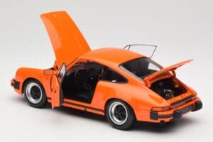 Porsche 911 930 Carrera 3.2 Signal Orange Minichamps 1:18 100063025 Metal — billede 5 af 8