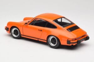 Porsche 911 930 Carrera 3.2 Signal Orange Minichamps 1:18 100063025 Metal — billede 7 af 8