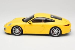 Porsche 911 991 Carrera S Racing Yellow Minichamps 1:18 100061021 Metal — billede 4 af 8