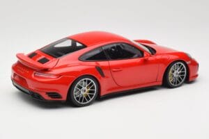 Porsche 911 991 Turbo S Guards Red Minichamps 1:18 110067122 Metal — billede 3 af 8