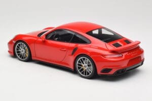 Porsche 911 991 Turbo S Guards Red Minichamps 1:18 110067122 Metal — billede 7 af 8