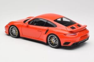 Porsche 911 991 Turbo S Lava Orange Minichamps 1:18 110067120 Metal — billede 7 af 8