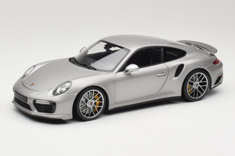 Porsche 911 991 Turbo S Sølv Minichamps 1:18 113067126 Metal