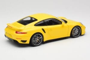 Porsche 911 991 Turbo S Gul Med Sølvfarvede Fælge Minichamps 1:18 110062322 Metal — billede 3 af 8