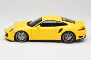 Porsche 911 991 Turbo S Gul Med Sølvfarvede Fælge Minichamps 1:18 110062322 Metal — billede 4 af 8