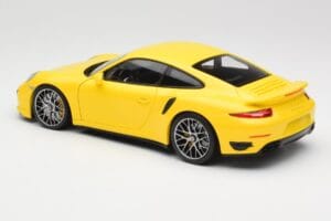 Porsche 911 991 Turbo S Gul Med Sølvfarvede Fælge Minichamps 1:18 110062322 Metal — billede 5 af 8