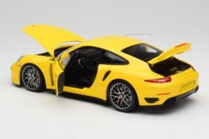 Porsche 911 991 Turbo S Gul Med Sølvfarvede Fælge Minichamps 1:18 110062322 Metal — billede 7 af 8