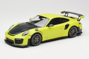 Porsche 911 991.2 GT2 RS Limegrøn med Sølvfælge Minichamps 1:18 155068309 Metal