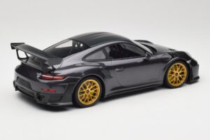 Porsche 911 991.2 GT2 RS Weissach Package Purple Metallic Med Gyldne Magnesiumfælge Minichamps 1:18 153068322 Metal — billede 2 af 6