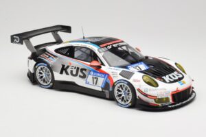 Porsche 911 991.2 GT3 R #17 Kues Team 75 Bernhard M. Christensen / K. Cairoli 24 Hours of Nurburgring 2018 Minichamps 1:18 15 — billede 4 af 6