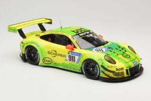 Porsche 911 991.2 GT3 R #911 Manthey Racing R. Dumas / F. Makowiecki 24 Hours of Nurburgring 2017 Minichamps 1:18 155176911 M — billede 4 af 6