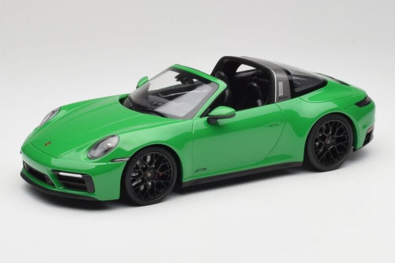 Porsche 911 991.2 Targa 4 GTS British Racing Grøn Minichamps 1:18 155061065 Metal