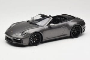 Porsche 911 992 Carrera 4 GTS Cabriolet Grey Metallic Minichamps 1:18 155063031 Metal