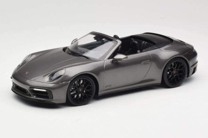 Porsche 911 992 Carrera 4 GTS Cabriolet Grey Metallic Minichamps 1:18 155063031 Metal