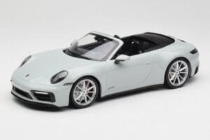 Porsche 911 992 Carrera 4 GTS Cabriolet Grå Minichamps 1:18 155063034 Metal