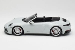 Porsche 911 992 Carrera 4 GTS Cabriolet Grå Minichamps 1:18 155063034 Metal — billede 5 af 6