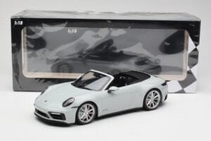Porsche 911 992 Carrera 4 GTS Cabriolet Grå Minichamps 1:18 155063034 Metal — billede 6 af 6