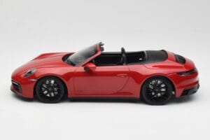 Porsche 911 992 Carrera 4 GTS Cabriolet Rød Minichamps 1:18 155063032 Metal — billede 3 af 6