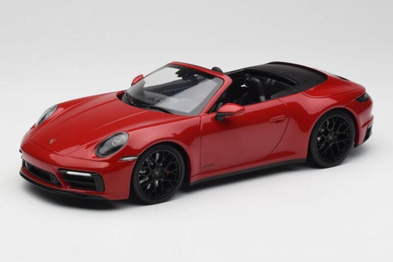 Porsche 911 992 Carrera 4 GTS Cabriolet Rød Minichamps 1:18 155063032 Metal