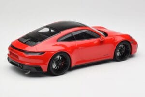 Porsche 911 992 Carrera 4 GTS Rød Minichamps 1:18 155063100 Metal — billede 2 af 6
